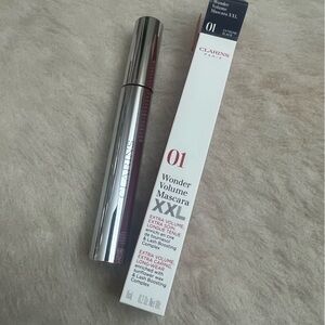 Clarins Wonder Volume Mascara in Black